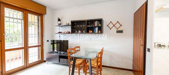 2 rooms Apartment in Brescia, Italy No. 15283 12