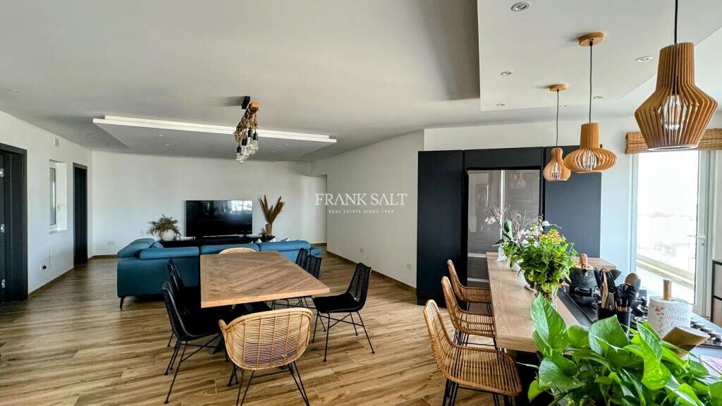 Квартира с 2 спальнями в Кренди, Мальта № 10633