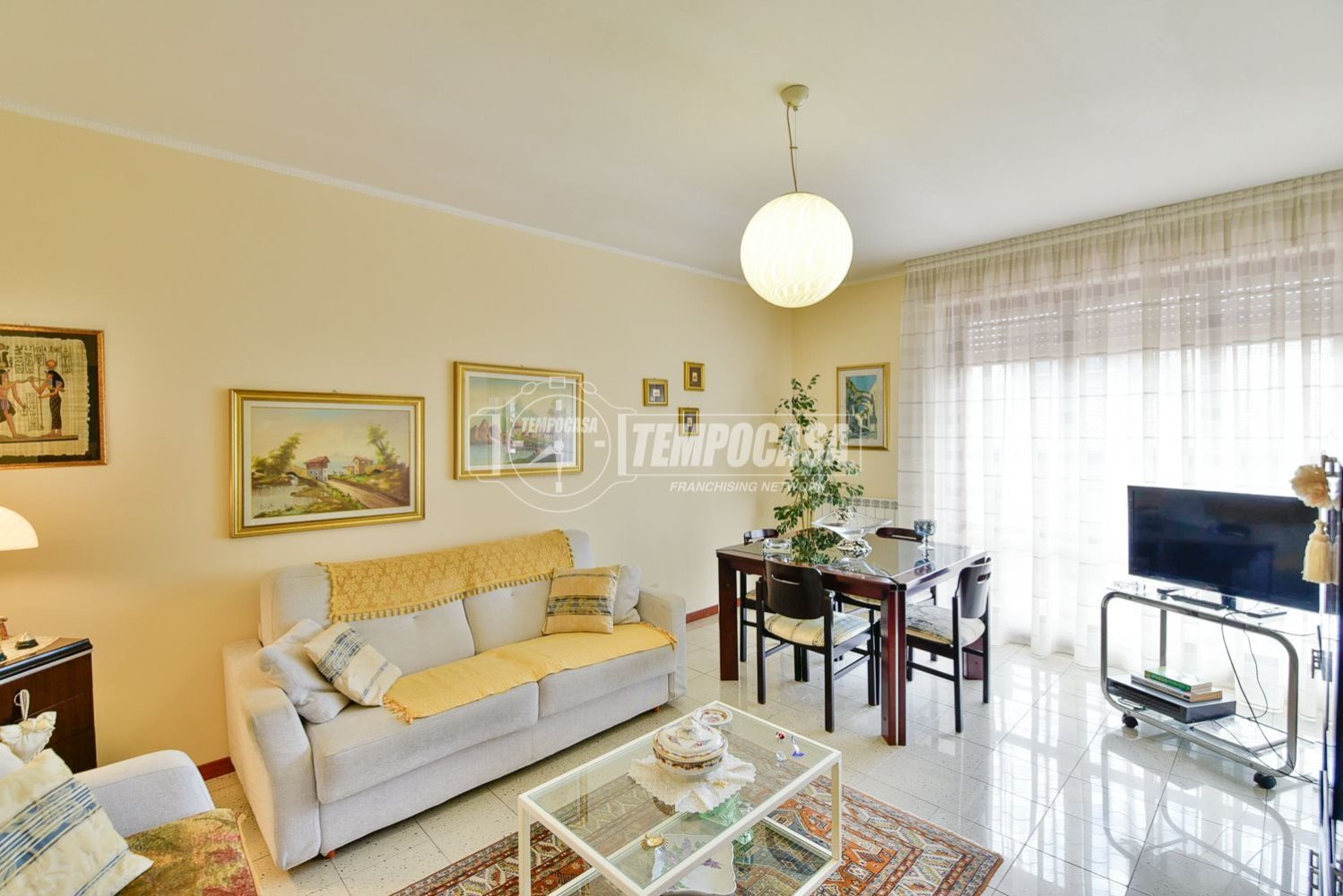 3 rooms Apartment in Erba, Italy No. 305452