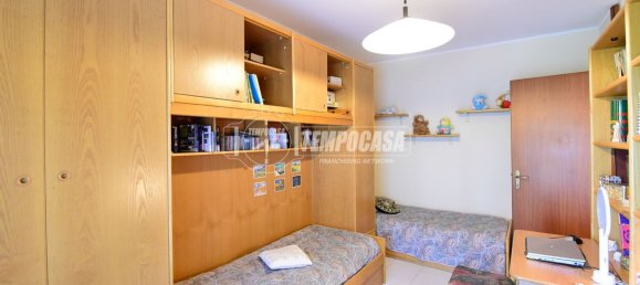 3 rooms Apartment in Erba, Italy No. 305452 16