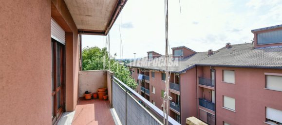 3 rooms Apartment in Erba, Italy No. 305452 5