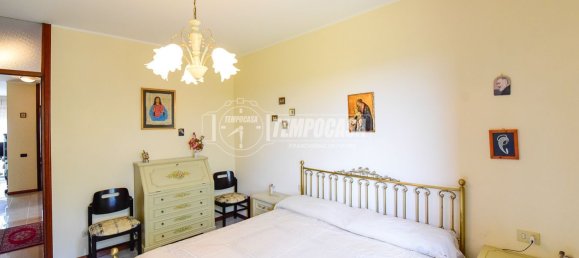 3 rooms Apartment in Erba, Italy No. 305452 11