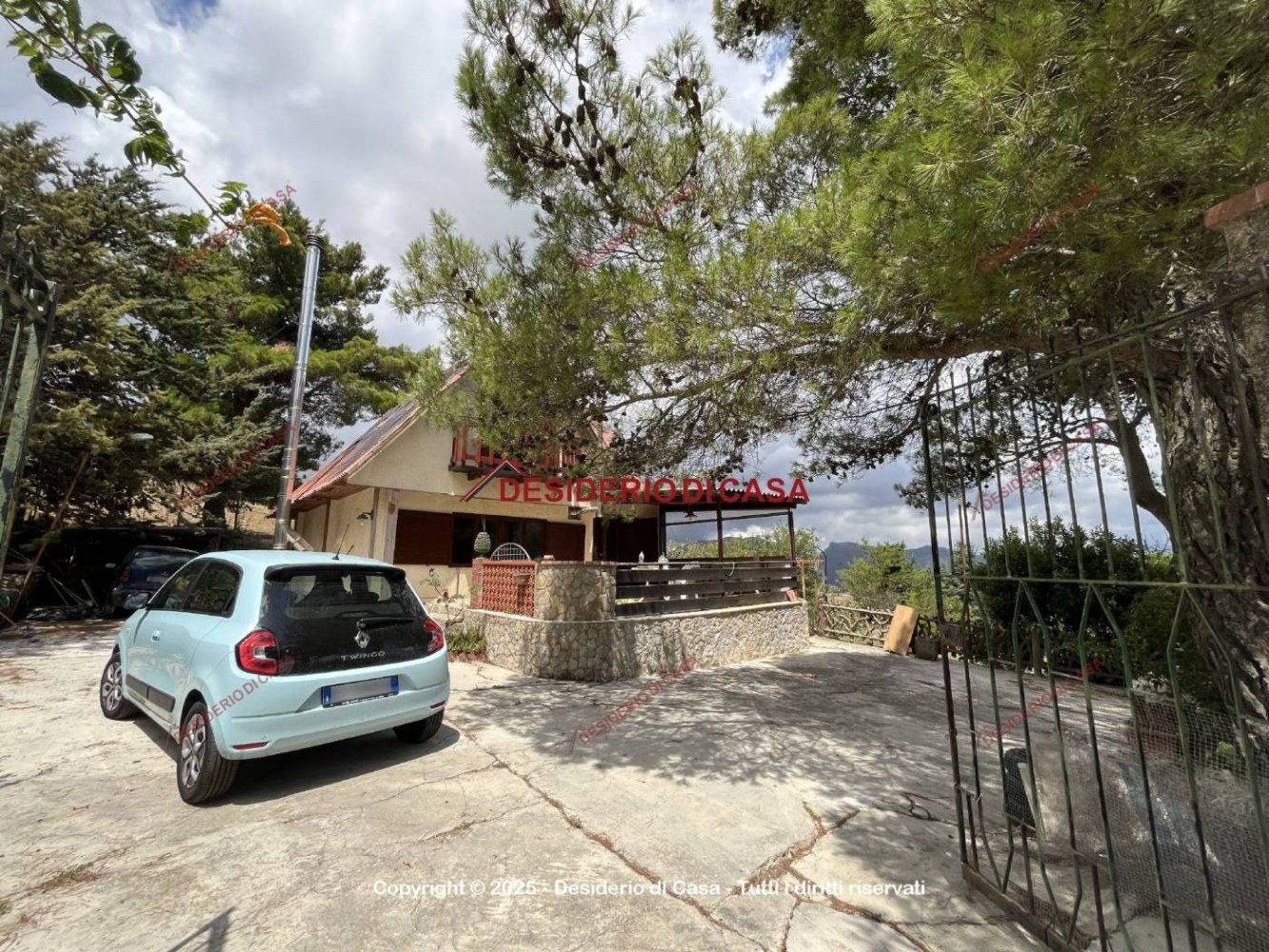 2 bedrooms Apartment in Monreale, Italy No. 310320