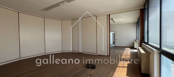 Edifício em Erba, Italy 1291 m² N.º 87342 3