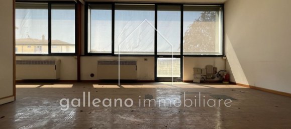 Edifício em Erba, Italy 1291 m² N.º 87342 14