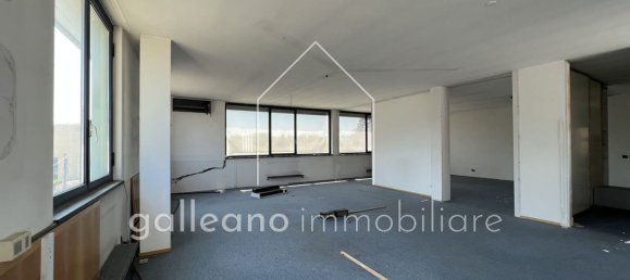 Edifício em Erba, Italy 1291 m² N.º 87342 32
