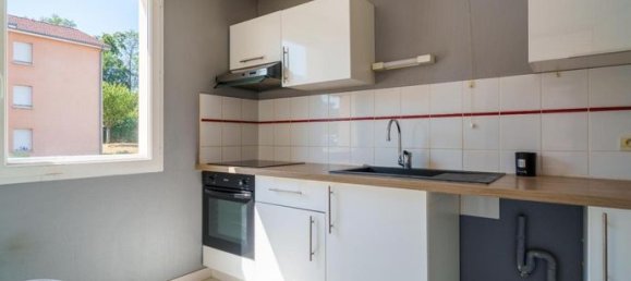 2 bedrooms Apartment in Limoges, France No. 303025 2