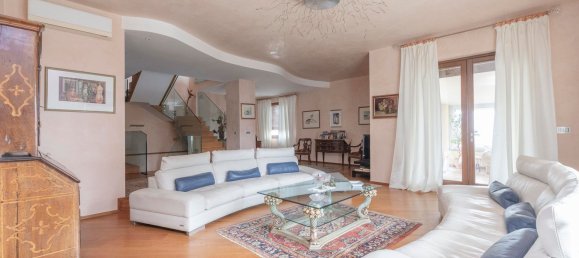 7 rooms Villa in Moncalieri, Italy No. 150199 9