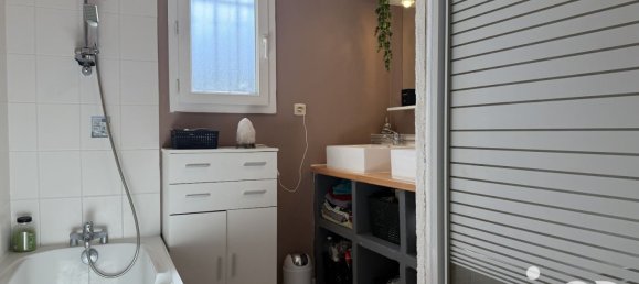 4 bedrooms House in Saint-Georges-d'Oleron, France No. 97713 8