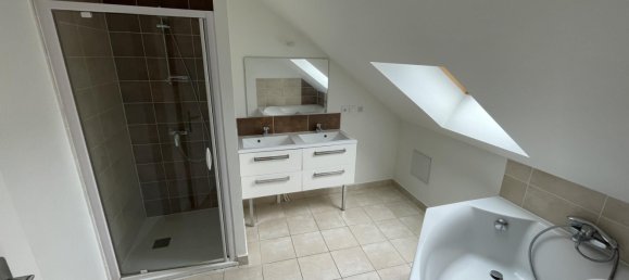 4 Schlafzimmer Haus in Chateauroux, France, Nr. 74179 5