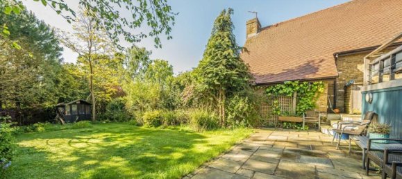 5 bedrooms House in Surbiton, United Kingdom No. 10206 9