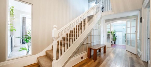 5 bedrooms House in Surbiton, United Kingdom No. 10206 11