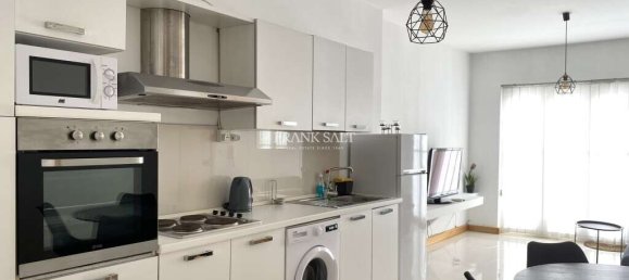 1 bedroom Penthouse in Sliema, Malta No. 7404 5