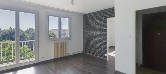 3 bedrooms Apartment in Saint-Genis-Laval, France No. 341126 2