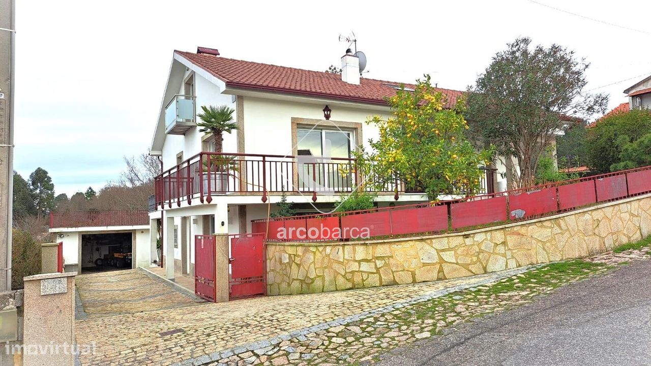 Дом с 4 спальнями в Паредиш ди Кора, Португалия № 211296