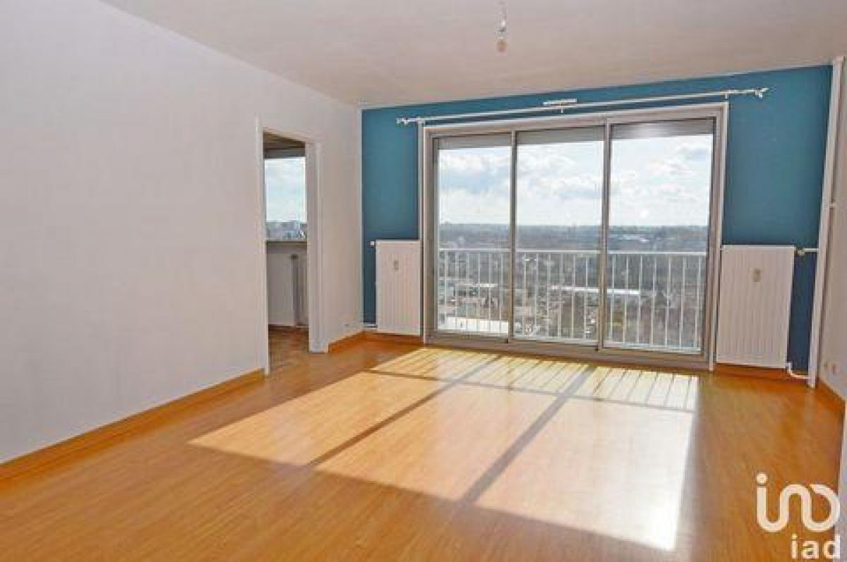 2 bedrooms Condo in Metz, France No. 2440