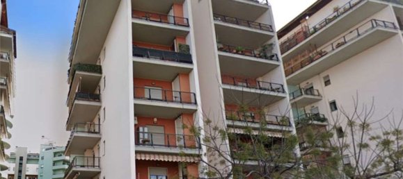 Квартира с 2 комнатами в Монтесильвано, Италия № 186544 16