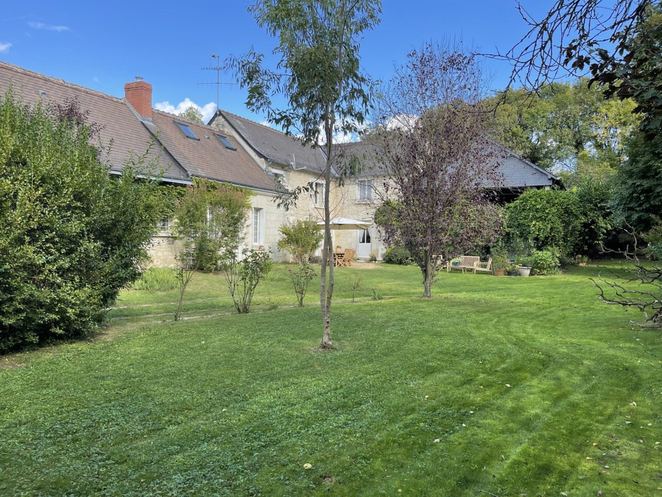 3 bedrooms House in Neuil, France No. 93061