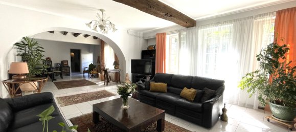 3 bedrooms House in Neuil, France No. 93061 13