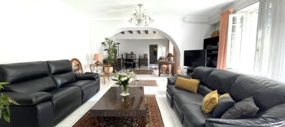 3 bedrooms House in Neuil, France No. 93061 10