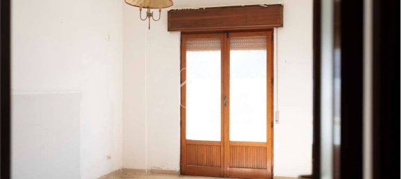 Квартира с 3 спальнями в Реджо Калабрия, Италия № 273498 8