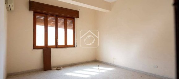 Квартира с 3 спальнями в Реджо Калабрия, Италия № 273498 21