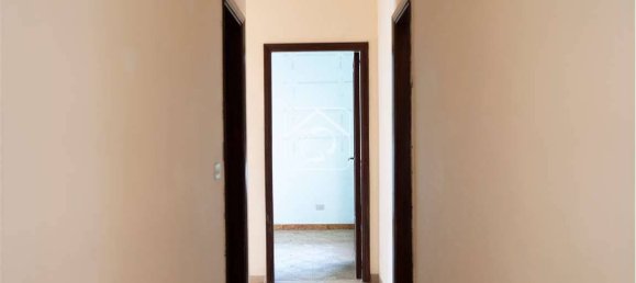 Квартира с 3 спальнями в Реджо Калабрия, Италия № 273498 16