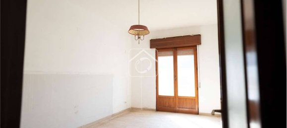 Квартира с 3 спальнями в Реджо Калабрия, Италия № 273498 9