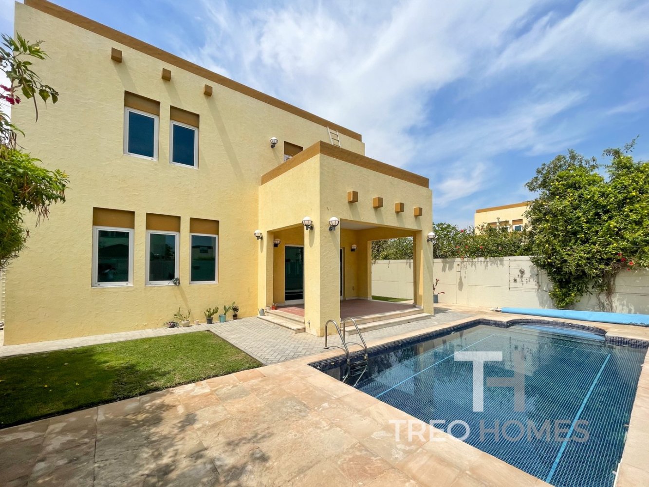 3 bedrooms Villa in Jumeirah Park, UAE No. 28493