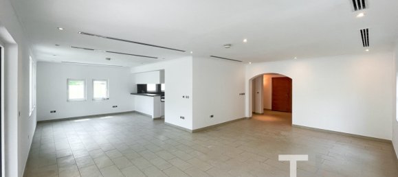 3 bedrooms Villa in Jumeirah Park, UAE No. 28493 2