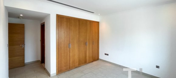 3 bedrooms Villa in Jumeirah Park, UAE No. 28493 9