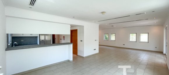 3 bedrooms Villa in Jumeirah Park, UAE No. 28493 3