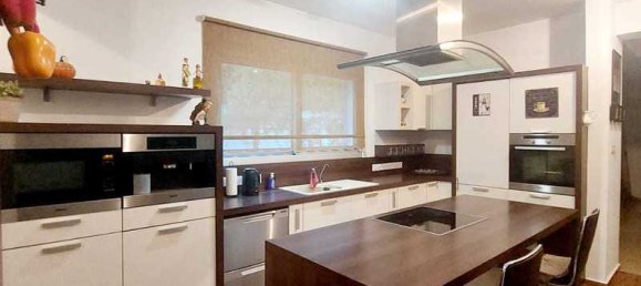 5 bedrooms Villa in Germasogeia, Cyprus No. 6262 4