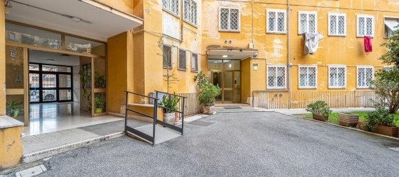 3-salle Appartement à Rome, Italy No. 17886 4
