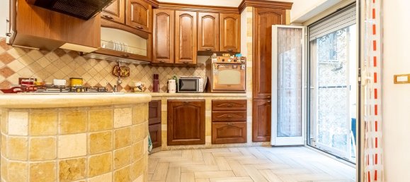 3-salle Appartement à Rome, Italy No. 17886 11