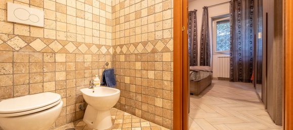 3-salle Appartement à Rome, Italy No. 17886 20