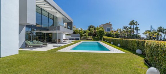 5 bedrooms Villa in Benahavis, Spain No. 39632 2