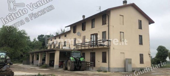 5 rooms House in Montechiarugolo, Italy No. 14512 6