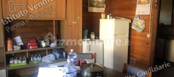 5 rooms House in Montechiarugolo, Italy No. 14512 2