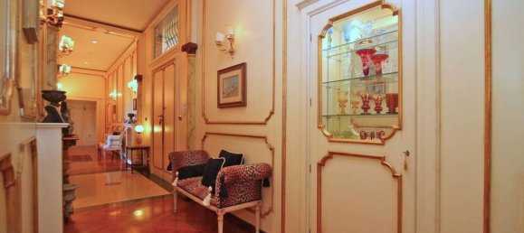 5 bedrooms Apartment in Livorno, Italy No. 220526 24