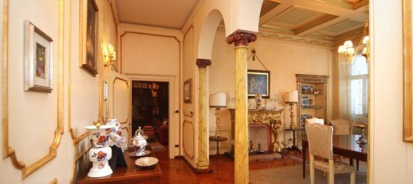 5 bedrooms Apartment in Livorno, Italy No. 220526 31