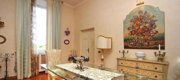 5 bedrooms Apartment in Livorno, Italy No. 220526 12