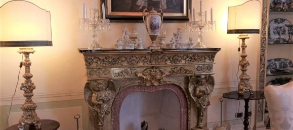 5 bedrooms Apartment in Livorno, Italy No. 220526 4