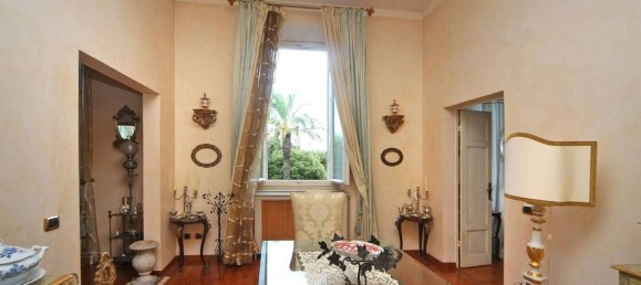 5 bedrooms Apartment in Livorno, Italy No. 220526 13