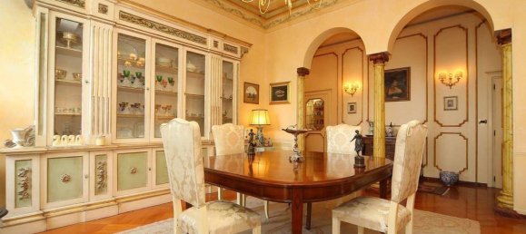 5 bedrooms Apartment in Livorno, Italy No. 220526 7