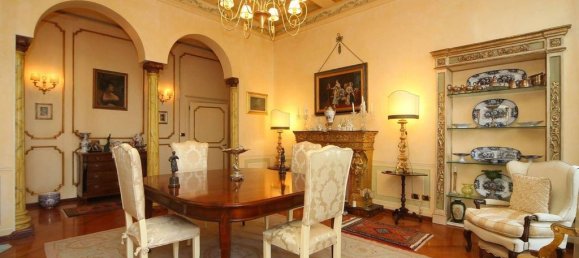 5 bedrooms Apartment in Livorno, Italy No. 220526 6