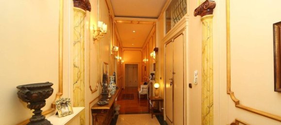 5 bedrooms Apartment in Livorno, Italy No. 220526 25