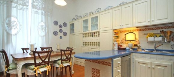 5 bedrooms Apartment in Livorno, Italy No. 220526 14