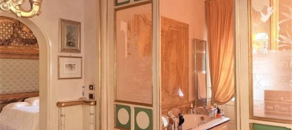 5 bedrooms Apartment in Livorno, Italy No. 220526 30