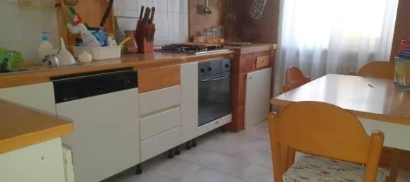 5 rooms Apartment in Osimo, Italy No. 17774 4